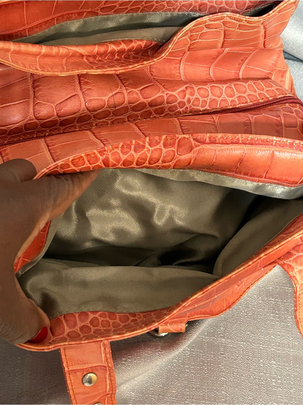 🌂Vintage Francescobiasia Croc-Embossed Hobo Bag in Burnt Orange - Picture 7 of 10